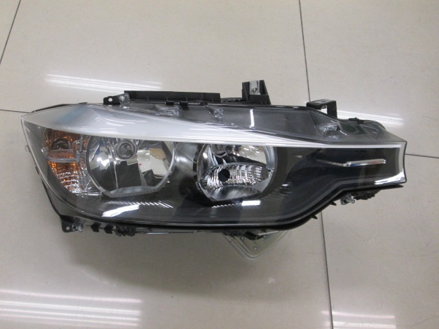FARO DERECHO ELECTRICO CON MOTOR INTERIOR NEGRO H7
