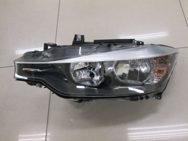 FARO DERECHO ELECTRICO CON MOTOR INTERIOR NEGRO H7
