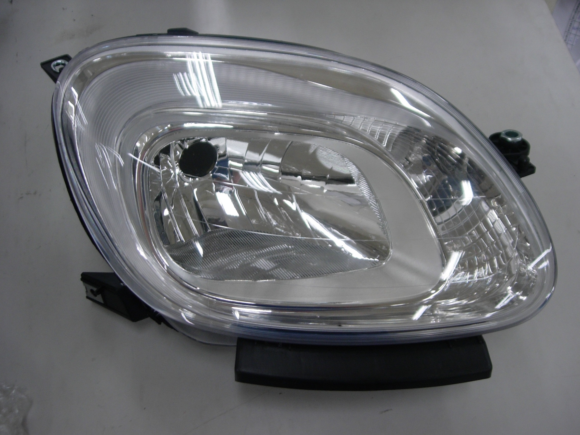 FARO H4 DERECHO CON REGULACION ELECTRICA CON MOTOR
