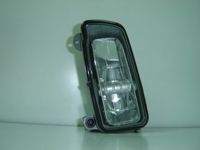 FARO ANTINIEBLA IZQUIERDO