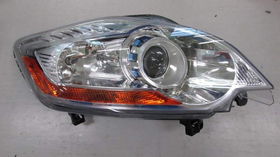FARO XENON DERECHO (D1S)
