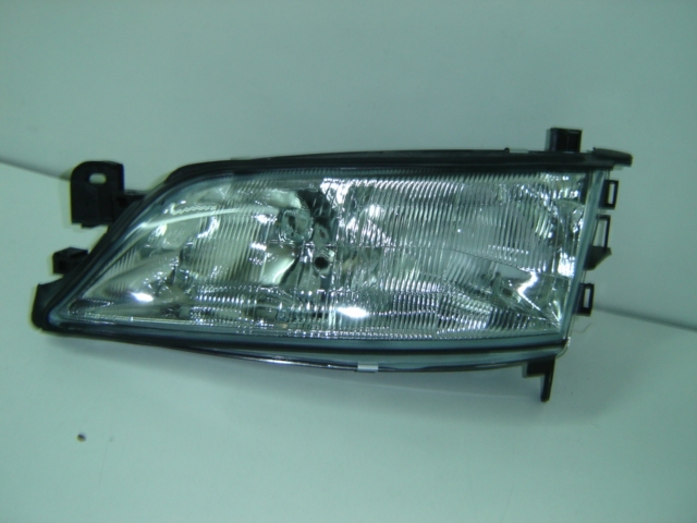 FARO IZQUIERDO CON REGULACION ELECTRICA (TIPO VALEO