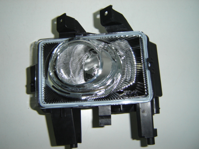 FARO ANTINIEBLA IZQUIERDO