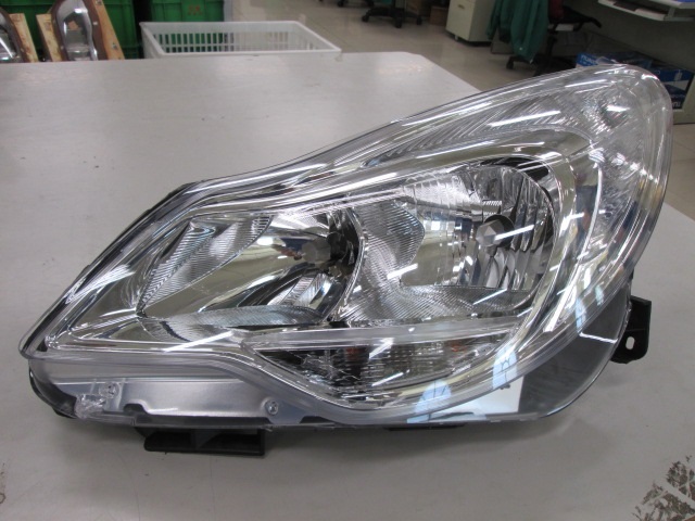 FARO DERECHO CON REGULACION ELECTRICA CON MOTOR (INTERIOR CROMADO)