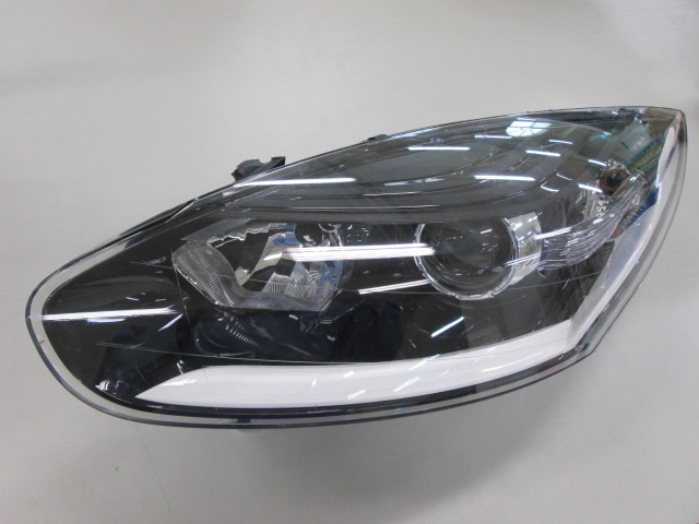 FARO DERECHO ELECTRICO C/MOTOR INTERIOR NEGRO (H7/H7)
