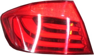 PILOTO TRASERO IZQUIERDO CANTO 4PUERTAS (LED)