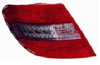 PILOTO TRASERO IZQUIERDO 4PUERTAS LED