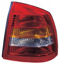 PILOTO TRASERO DERECHO ROJO/AHUMADO/AMBAR 4PUERTAS 3 VOL