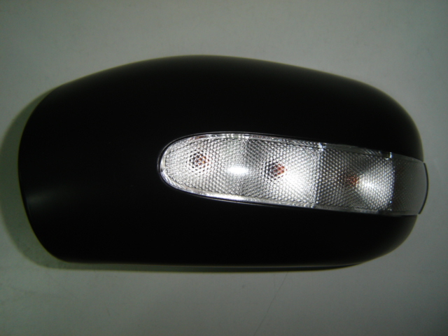 CARCASA RETROVISOR IZQUIERDO CON PILOTO
