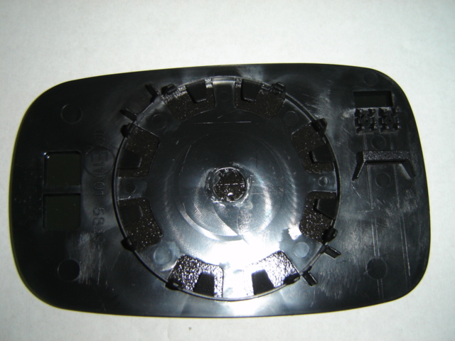 CRISTAL RETROVISOR DERECHO CON SOPORTE