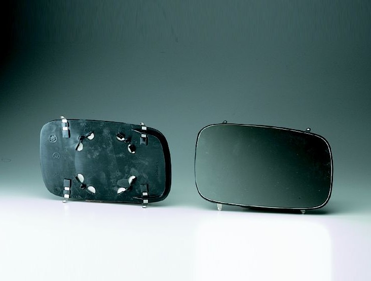 CRISTAL RETROVISOR DERECHO CON SOPORTE