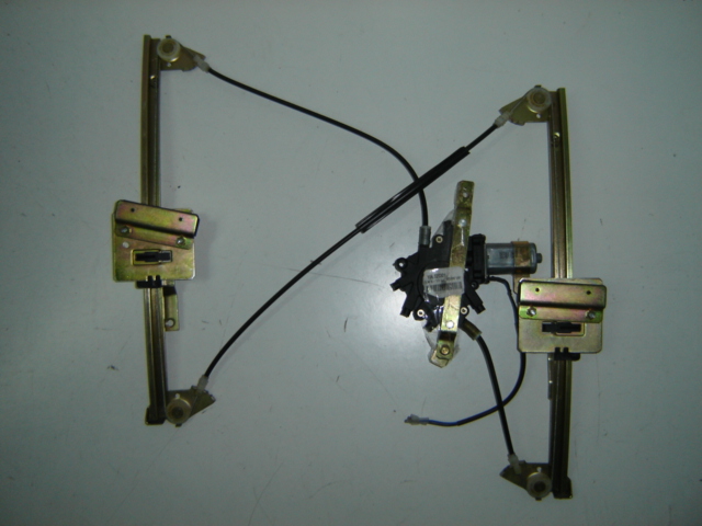 ELEVALUNAS DELANTERO ELECTRICO DERECHO