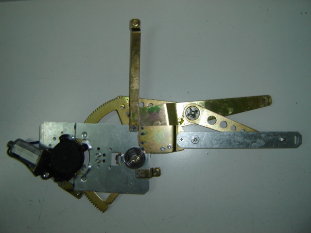 ELEVALUNAS DELANTERO ELECTRICO DELANTERO IZQUIERDO