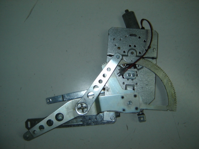 ELEVALUNAS DELANTERO ELECTRICO IZQUIERDO 3/4PUERTAS