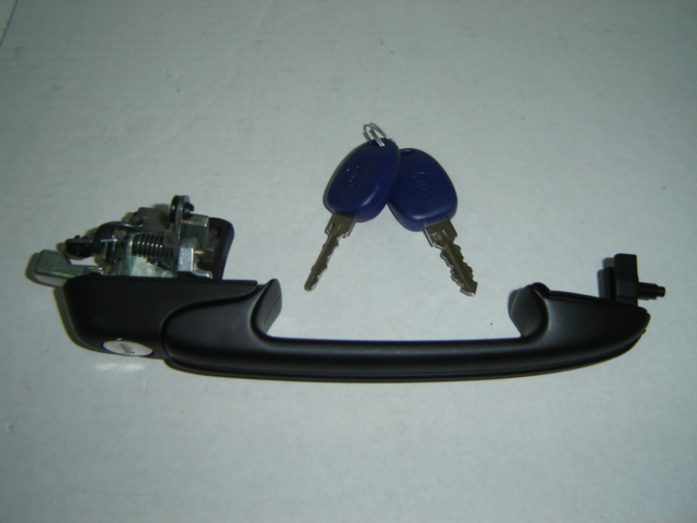 MANILLA PUERTA DELANTERA DERECHA CON LLAVES IMPRIMADA FIAT MAREA C/CH