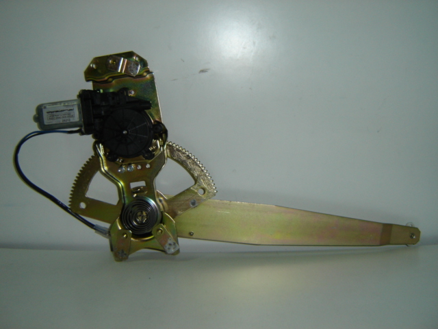 ELEVALUNAS DELANTERO ELECTRICO DERECHO