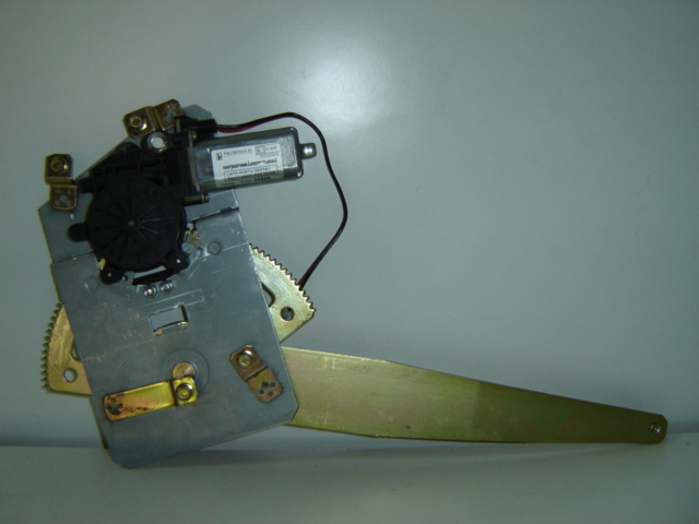 ELEVALUNAS DELANTERO ELECTRICO DERECHO 2PUERTAS