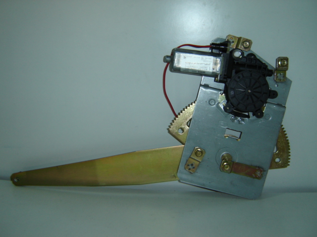 ELEVALUNAS DELANTERO ELECTRICO IZQUIERDO 2PUERTAS