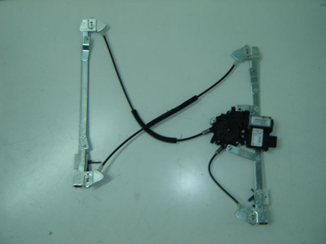ELEVALUNAS DELANTERO ELECTRICO IZQUIERDO (CON COMFORT)