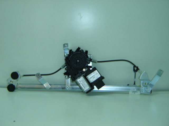 ELEVALUNAS DELANTERO ELECTRICO IZQUIERDO (CON COMFORT)