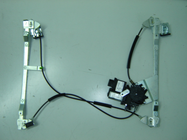 ELEVALUNAS DELANTERO ELECTRICO DERECHO 3PUERTAS (CON COMFORT/SIN MOTOR)