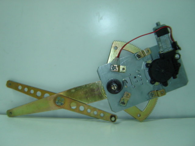 ELEVALUNAS DELANTERO ELECTRICO DERECHO 3PUERTAS