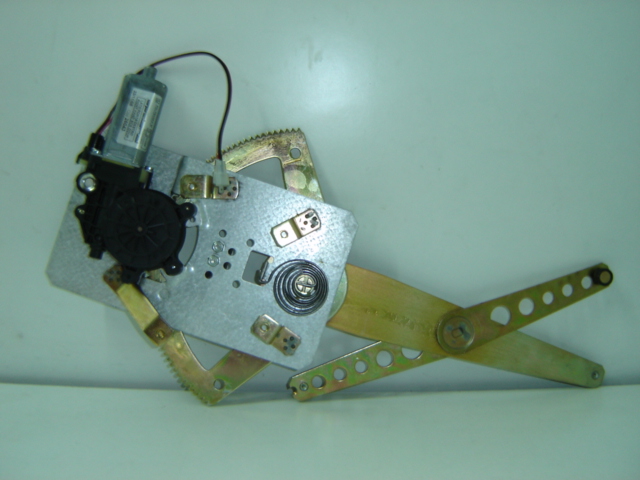 ELEVALUNAS DELANTERO ELECTRICO DERECHO (SEDAN)