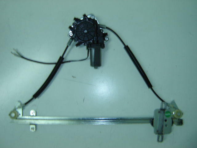 ELEVALUNAS  ELECTRICO DELANTERO DERECHO
