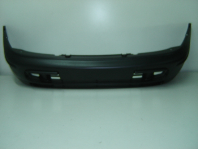 PARAGOLPES DELANTERO NEGRO