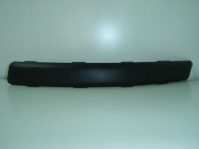 MOLDURA PARAGOLPES DELANTERO IZQUIERDO
