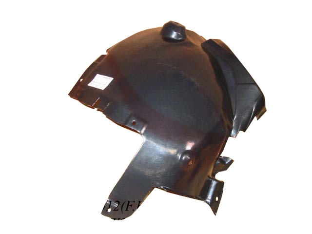 GUARDABARROS DELANTERO DERECHO SUPERIOR (PARTE DELANTERA) SEDAN