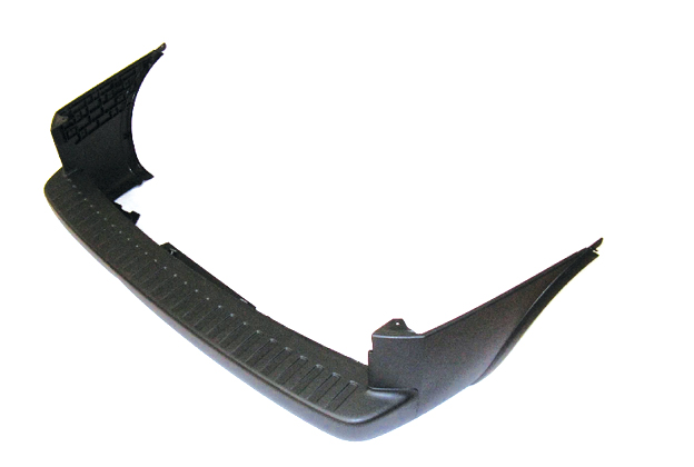 PARAGOLPES TRASERO NEGRO