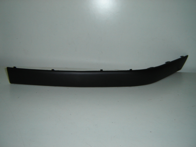 MOLDURA PARAGOLPES DELANTERO IZQUIERDO