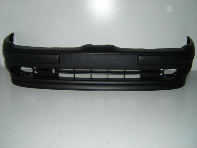 PARAGOLPES DELANTERO NEGRO CON SPOILER