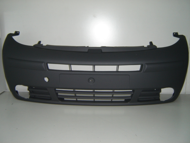 PARAGOLPES DELANTERO CON HUECOS ANTINIEBLA