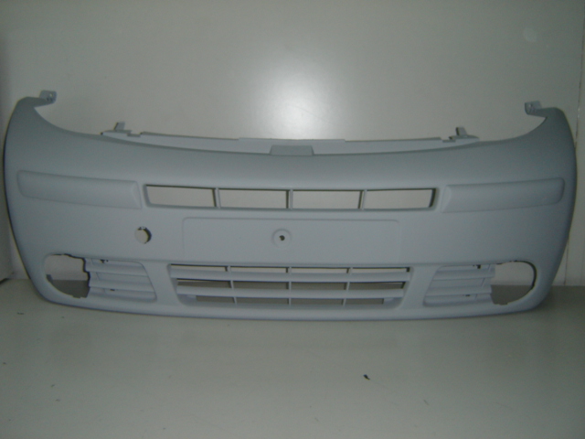 PARAGOLPES DELANTERO CON IMPRIMADO