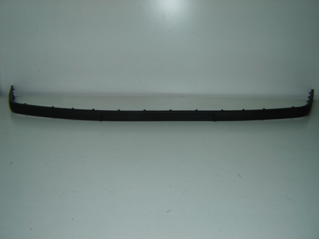MOLDURA PARAGOLPES DELANTERO