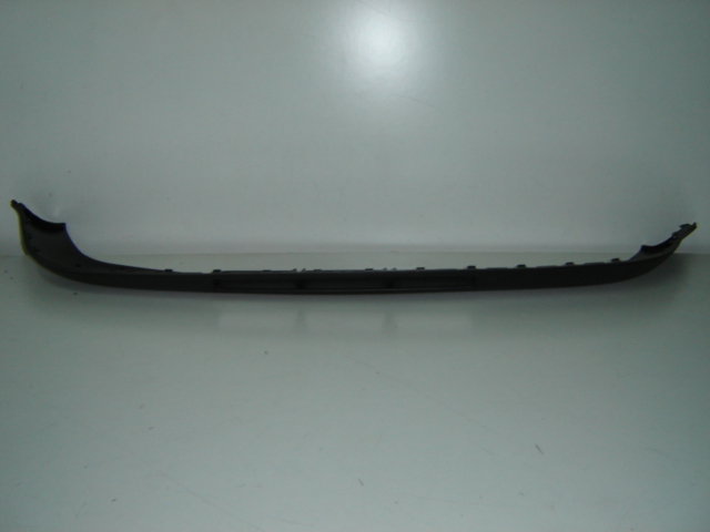 MOLDURA PARAGOLPES NEGRO