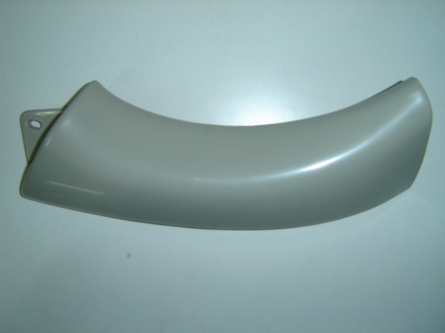 MOLDURA INFERIOR FARO IZQUIERDO