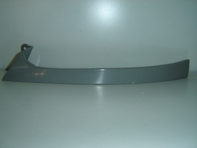 MOLDURA INFERIOR FARO IZQUIERDO