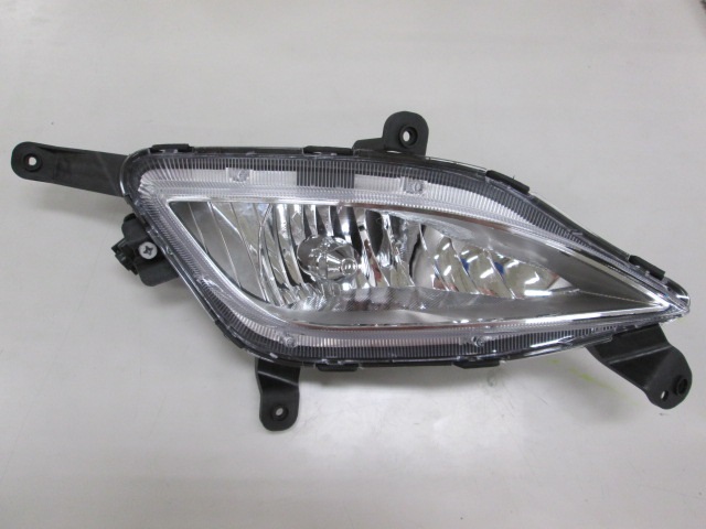 FARO ANTINIEBLA DERECHO PARAGOLPES DELANTERO H8