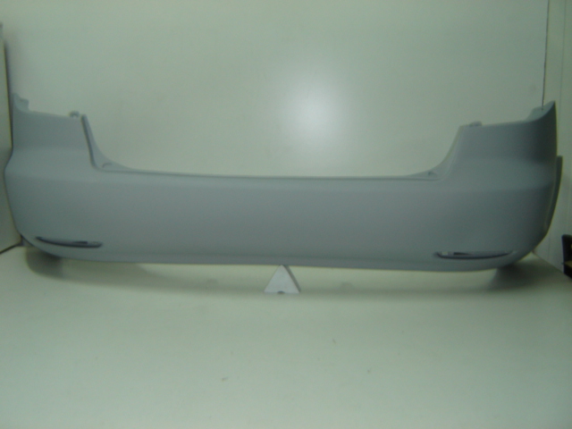 PARAGOLPES TRASERO IMPRIMADO SEDAN 4PUERTAS