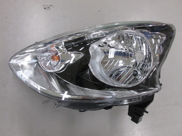 FARO IZQUIERDO ELECTRICA INTERIOR NEGRO