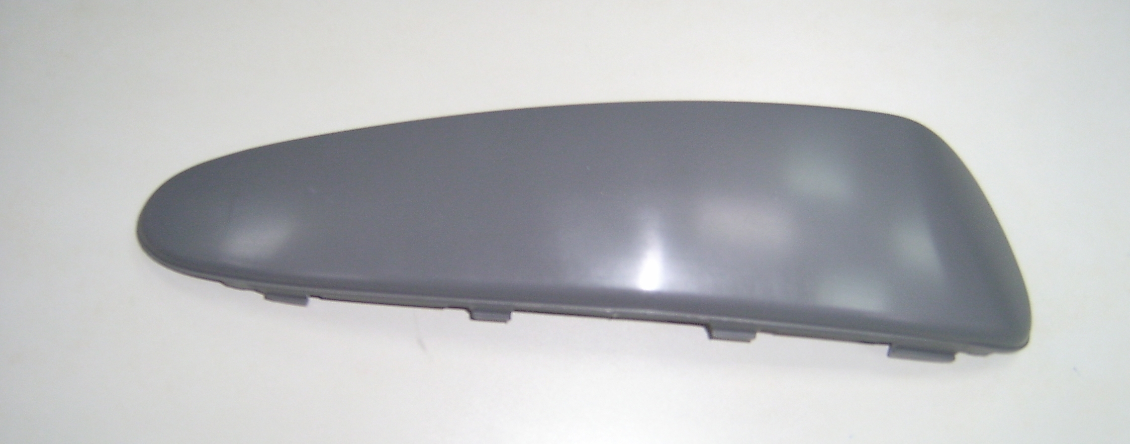 MOLDURA PARAGOLPES DELANTERO IZQUIERDO