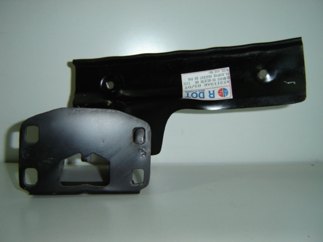 SOPORTE PARAGOLPES DELANTERO DERECHO